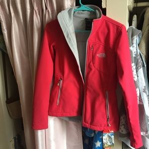 🦋 North face women’s Apex Bionic Jacket 🦋